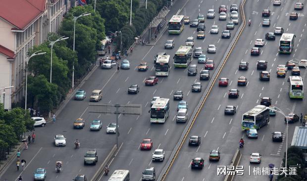 爱游戏长沙最繁华的道路堪称长沙版“天府大道”外地游客必经道路(图2)